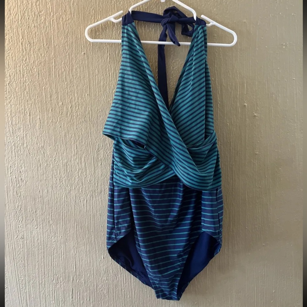 Penbrooke Navy Blue Green Flattering One Piece Swimsuit Plus Sz 2X 20 22 NWOT